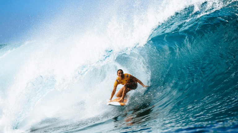 surfe, apostas esportivas, competição de elite, estratégias de apostas, ondas, atletas, esporte aquático.